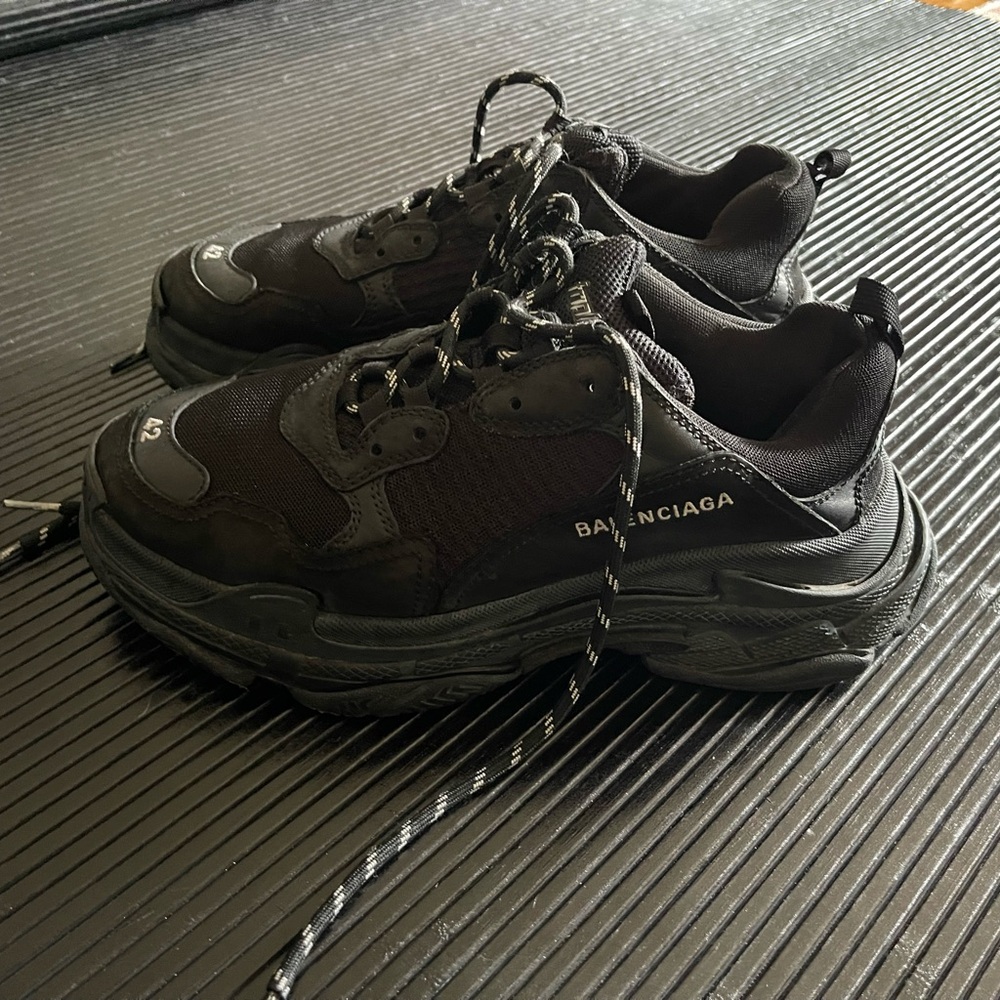 Balenciaga Black Men's Sneakers - Picture 2 of 5